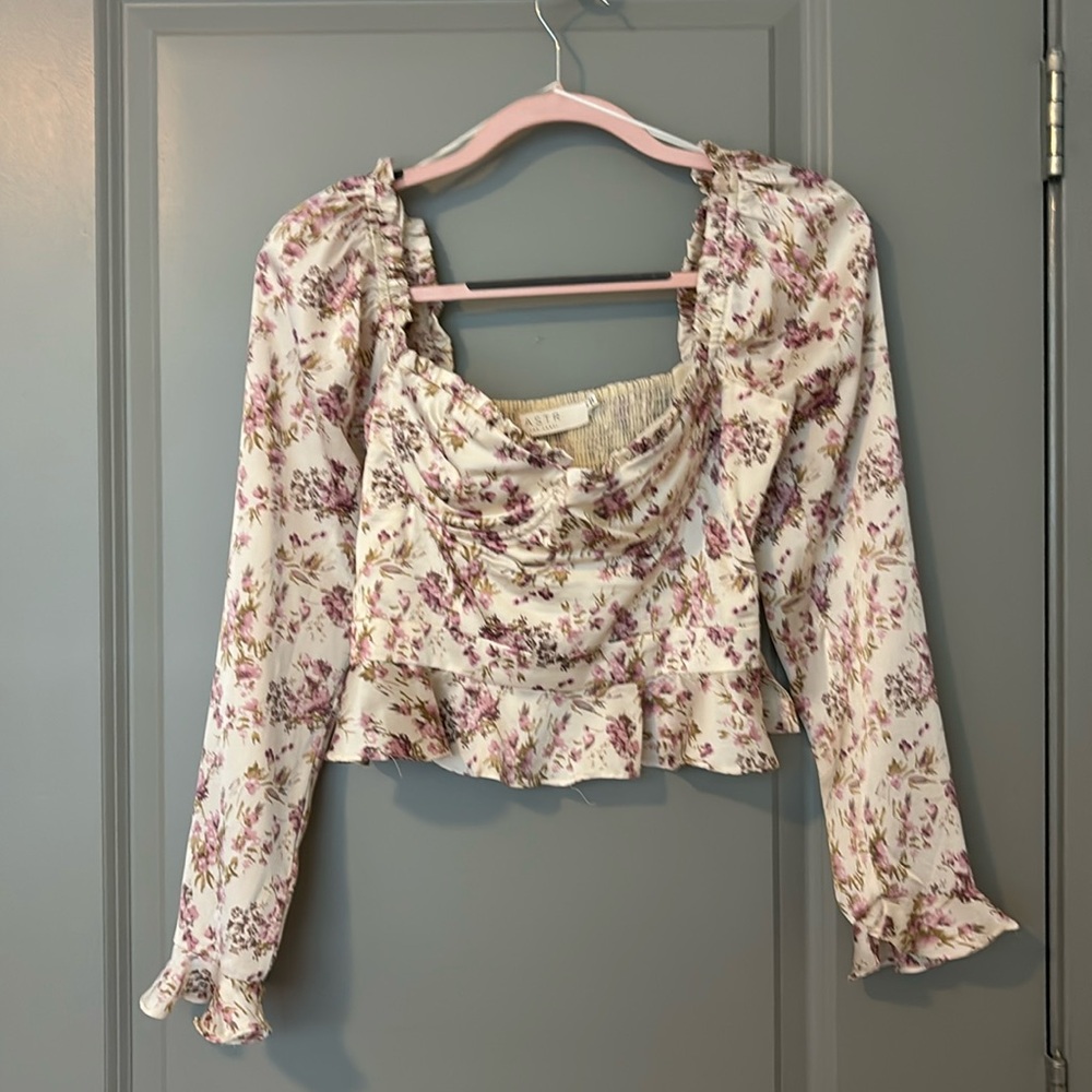 ASTR Floral silk crop top